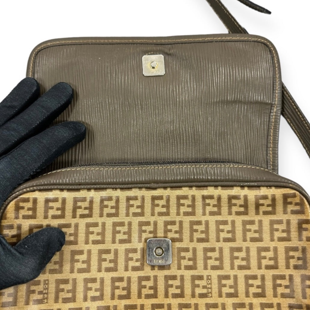 Fendi Vintage monogram Messenger Bag