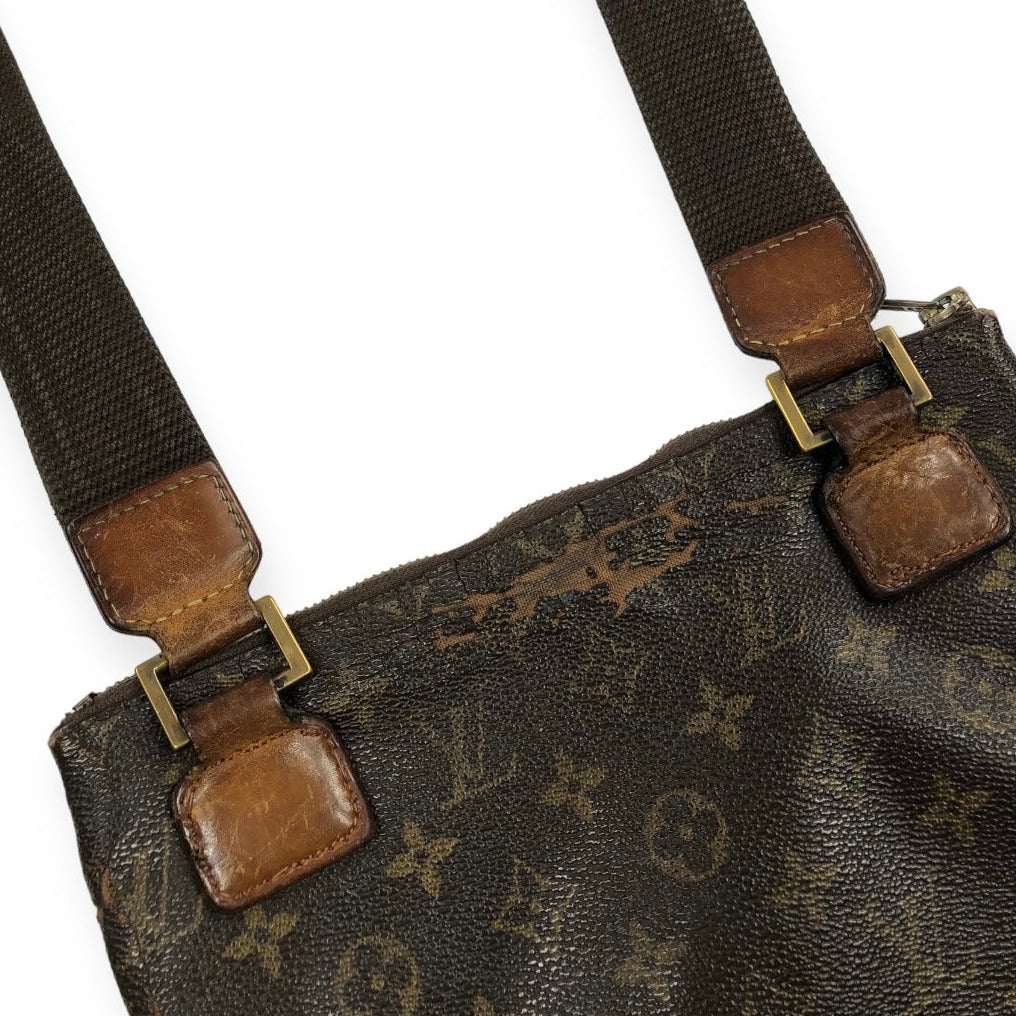 Louis Vuitton Bosphore Vintage Messenger Bag